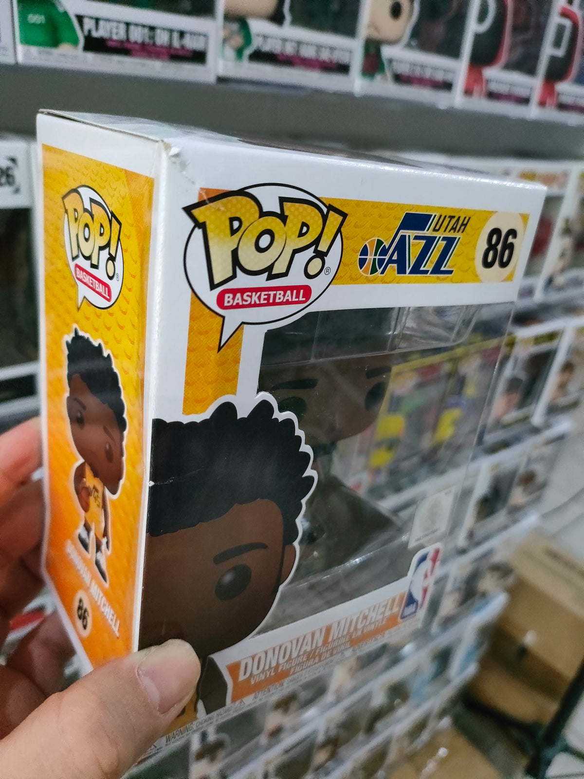 Nba - Donovan Mitchell (86) "Scatola Danneggiata"