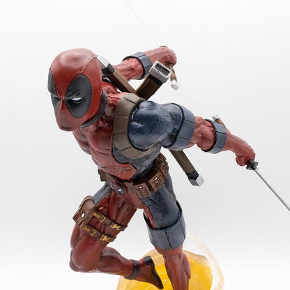 Diamod Select - Deadpool 23 cm