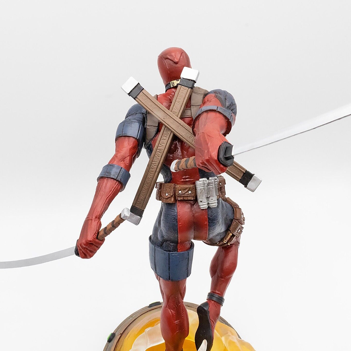 Diamod Select - Deadpool 23 cm