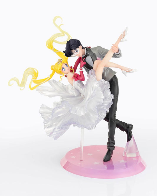 Figuarts Zero Sailor Moon - Usagi and Tuxedo Mask Moonlight Glow Edition 24 cm