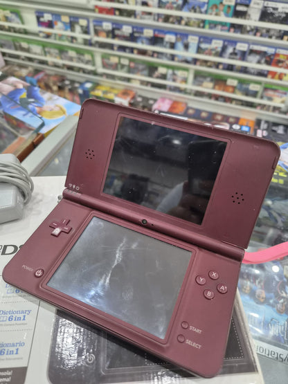 Nintendo DSi XL Rosso (usato) con confezione