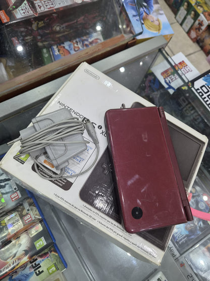 Nintendo DSi XL Rosso (usato) con confezione